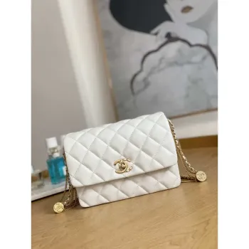 Chanel AS3378 MINI taška s klopou z jehněčí kůže, bílá