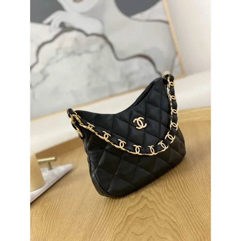 Chanel AS3562 Kabelka Hobo z jehněčí kůže, černá