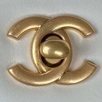 Chanel AS2431 Mini flap Bílá taška z jehněčí kůže s horním uchem Zlatá