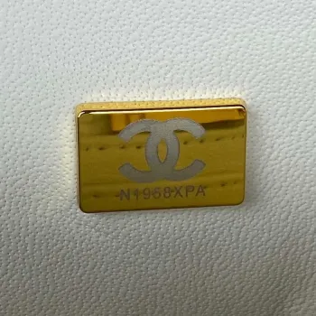 Chanel AS2431 Mini flap Bílá taška z jehněčí kůže s horním uchem Zlatá