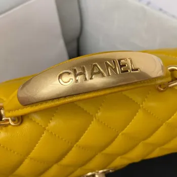 Chanel AS2431 Mini flap Žlutá taška z jehněčí kůže s horním uchem Zlatá