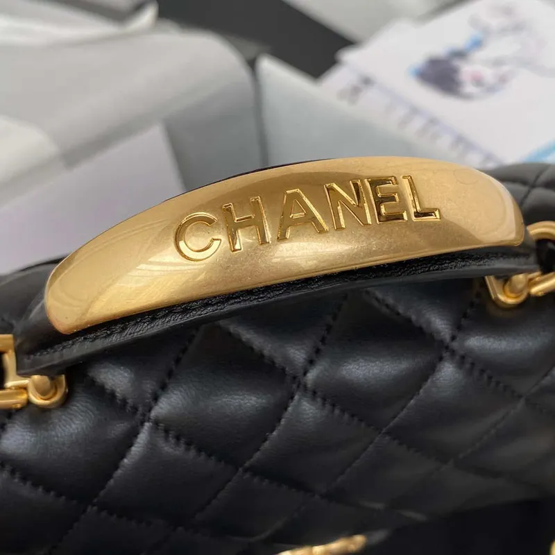 Chanel AS2431 Mini flap Černá taška z jehněčí kůže s horním uchem Zlatá