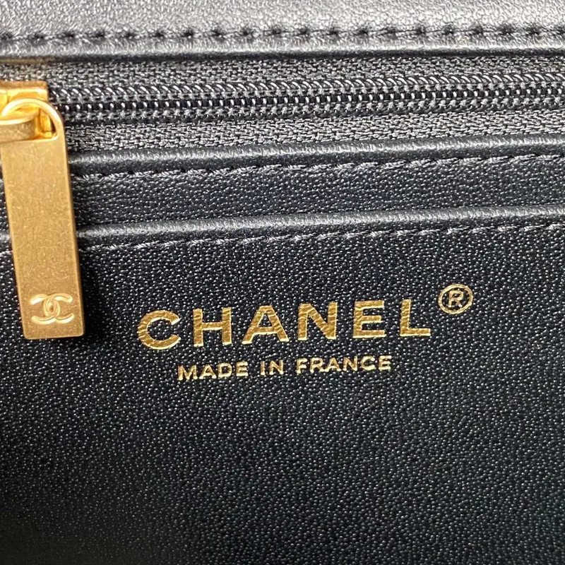 Chanel AS2431 Mini flap Černá taška z jehněčí kůže s horním uchem Zlatá