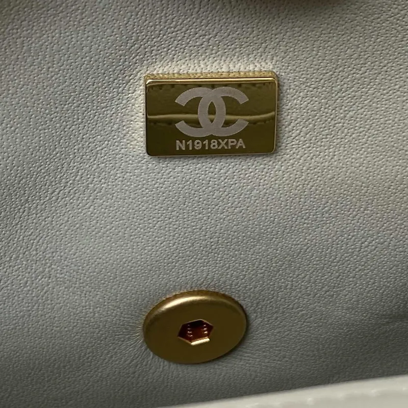 Chanel Mini flap Lambskin taška s horním uchem AS2431 Světle zelená Zlatá