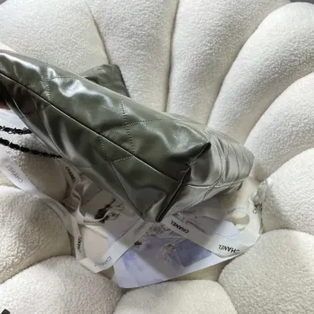 Chanel 22 Velká kabelka z lesklé telecí kůže AS3262 Tmavě zelená