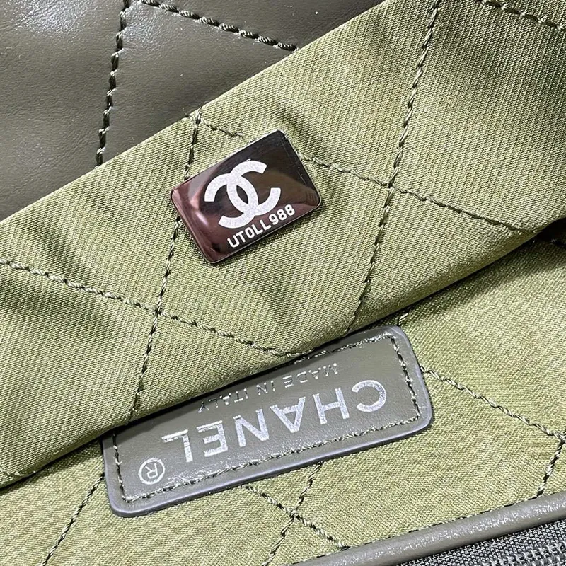 Chanel 22 Velká kabelka z lesklé telecí kůže AS3262 Tmavě zelená