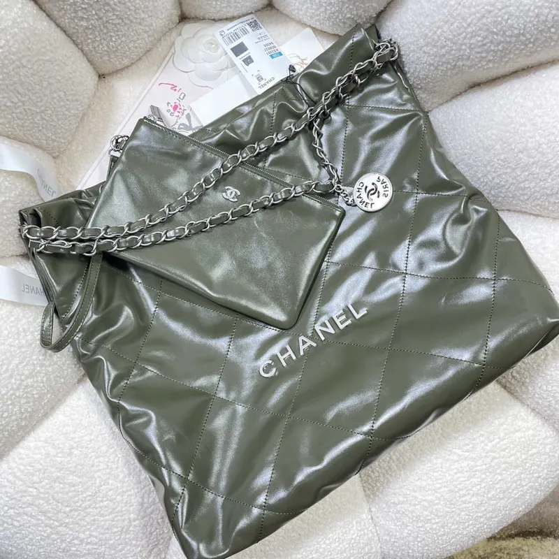 Chanel 22 Kabelka Lesklá telecí kůže AS3261 Tmavě zelená