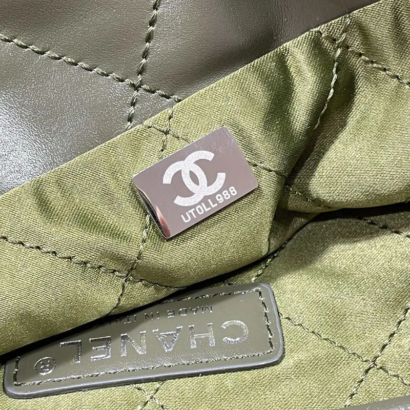 Chanel 22 Kabelka Lesklá telecí kůže AS3261 Tmavě zelená