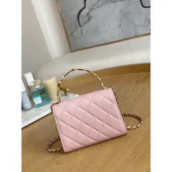 Chanel AP2945 Psaníčko s řetízkem z jehněčí kůže, světle růžová a zlatá