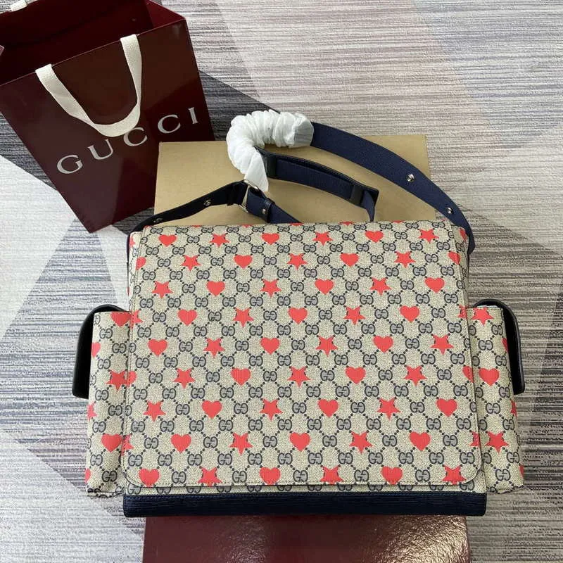 Gucci 811491 Velká přebalovací taška Tmavě modrá