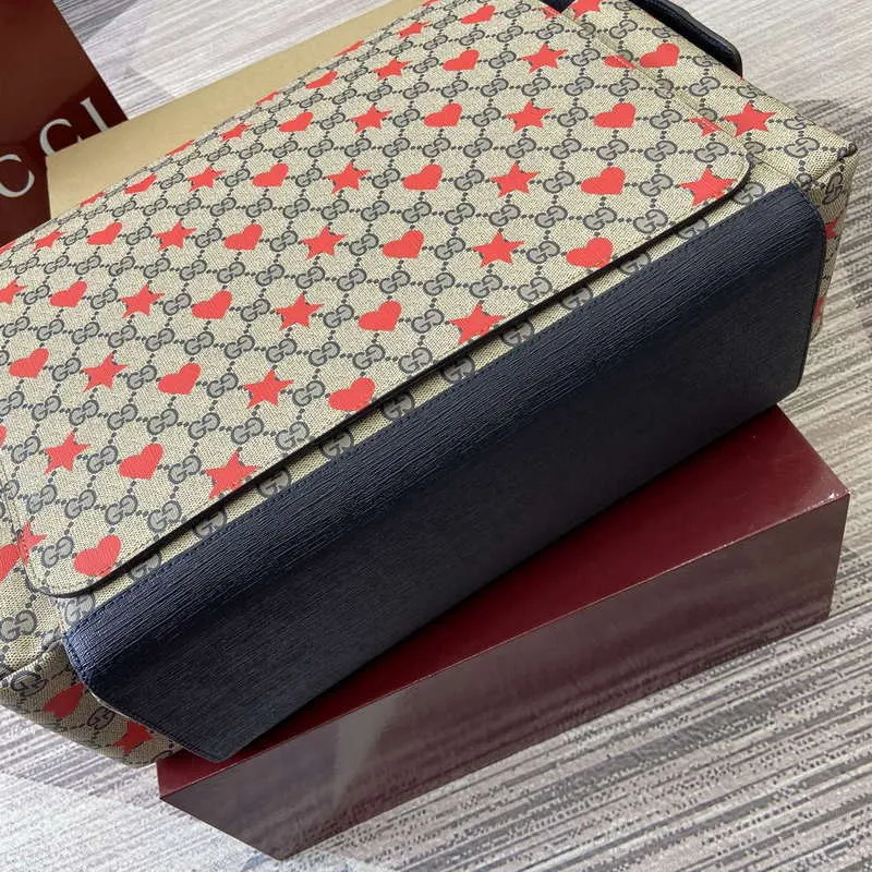 Gucci 811491 Velká přebalovací taška Tmavě modrá