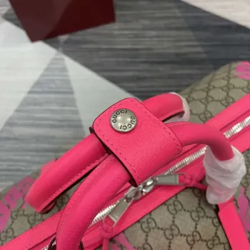 Gucci 834962 Střední taška přes rameno s potiskem Jasně růžová