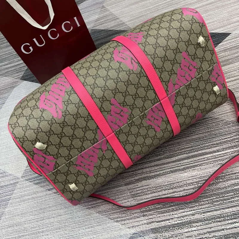 Gucci 834962 Střední taška přes rameno s potiskem Jasně růžová
