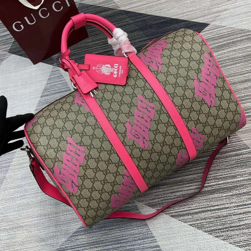 Gucci 834962 Střední taška přes rameno s potiskem Jasně růžová