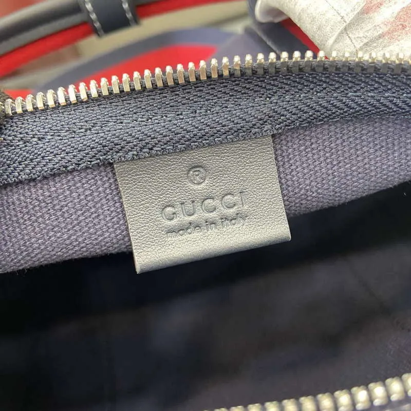 Gucci 816865 Malá tištěná plátěná taška Duffle Tmavě modrá