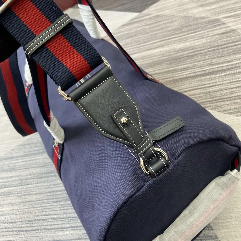 Gucci 816866 Velká tištěná plátěná taška na sport Dark Blue