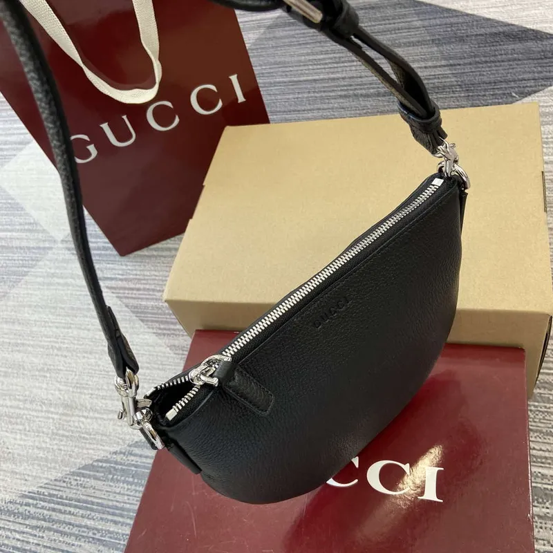 Gucci 824529 Gucci B Malá Taška Černá