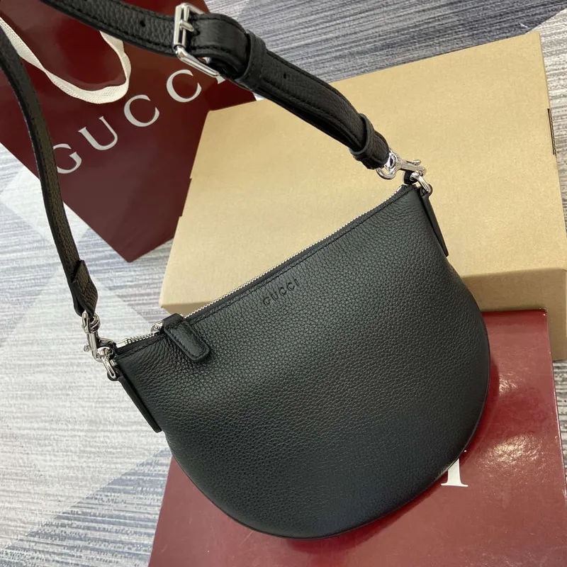 Gucci 824529 Gucci B Malá Taška Černá