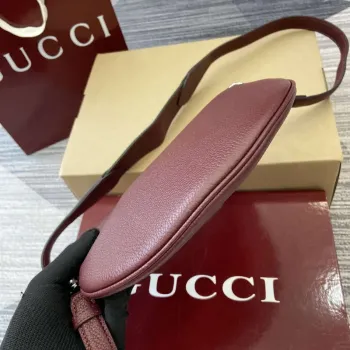 Gucci 824529 Gucci B Malá Taška Ancora červená