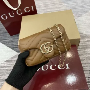 Gucci 841290 GG Marmont Mini Kabelka přes rameno Hnědá