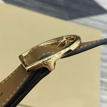 Gucci 833660 Gucci 73 Střední kabela na rameno Hnědá semiš