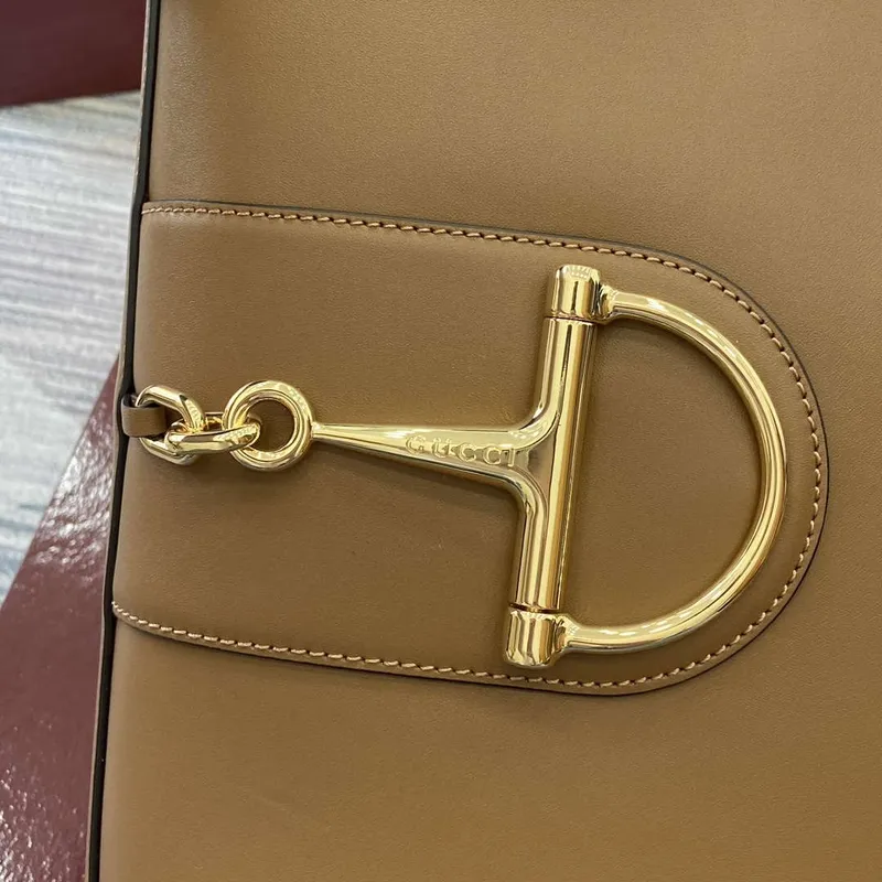 Gucci 833660 Gucci 73 Střední kabela na rameno Hnědá hladká kůže