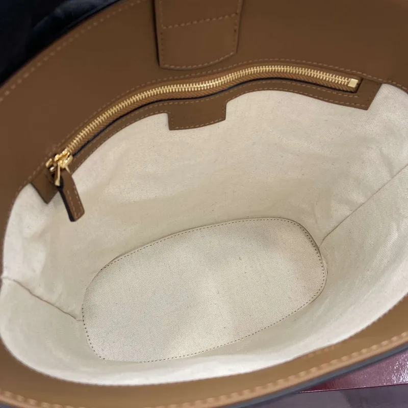 Gucci 833660 Gucci 73 Střední kabela na rameno Hnědá hladká kůže