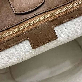 Gucci 833660 Gucci 73 Střední kabela na rameno Hnědá hladká kůže