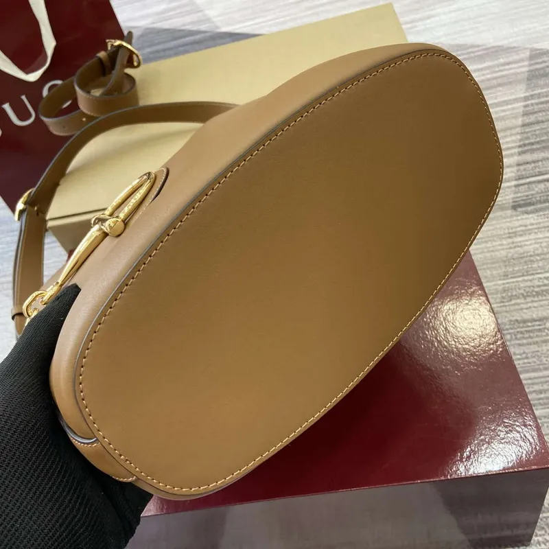 Gucci 833660 Gucci 73 Střední kabela na rameno Hnědá hladká kůže