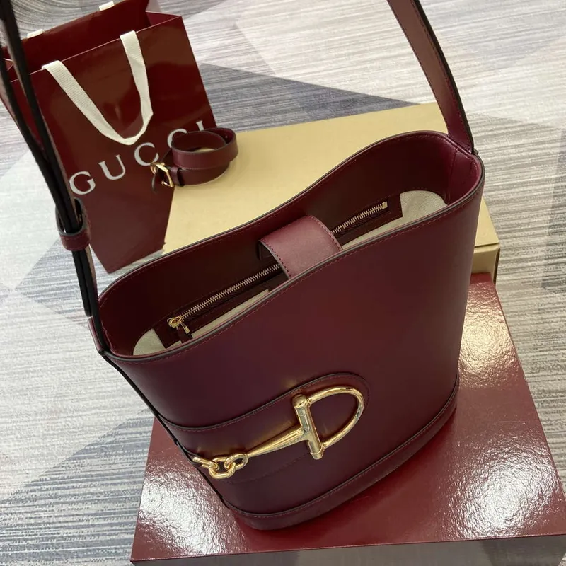 Gucci 833660 Gucci 73 Střední kabela Bucket Bag Ancora Red hladká kůže