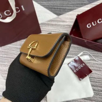 Gucci 828148 Gucci Softbit Karta Pouzdro Hnědé