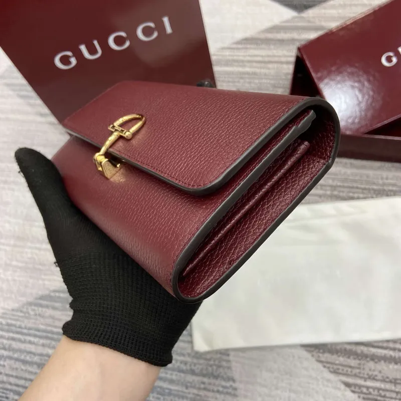 Gucci 828147 Gucci Softbit Continental Wallet Ancora červená