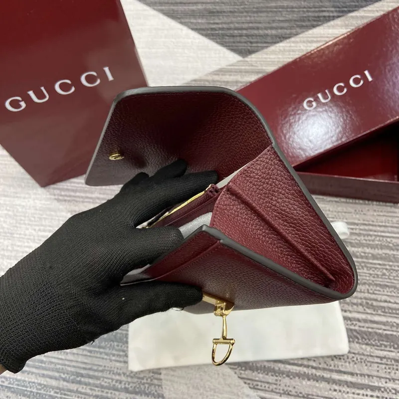 Gucci 828147 Gucci Softbit Continental Wallet Ancora červená