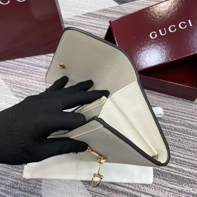 Gucci 828147 Gucci Softbit Kontinentální Peněženka Bílá