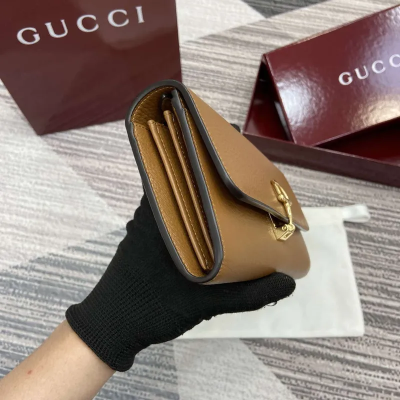 Gucci 828147 Gucci Softbit Kontinentální Peněženka Hnědá