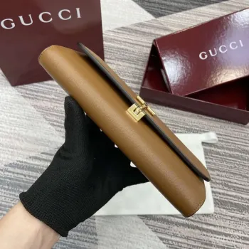Gucci 828147 Gucci Softbit Kontinentální Peněženka Hnědá