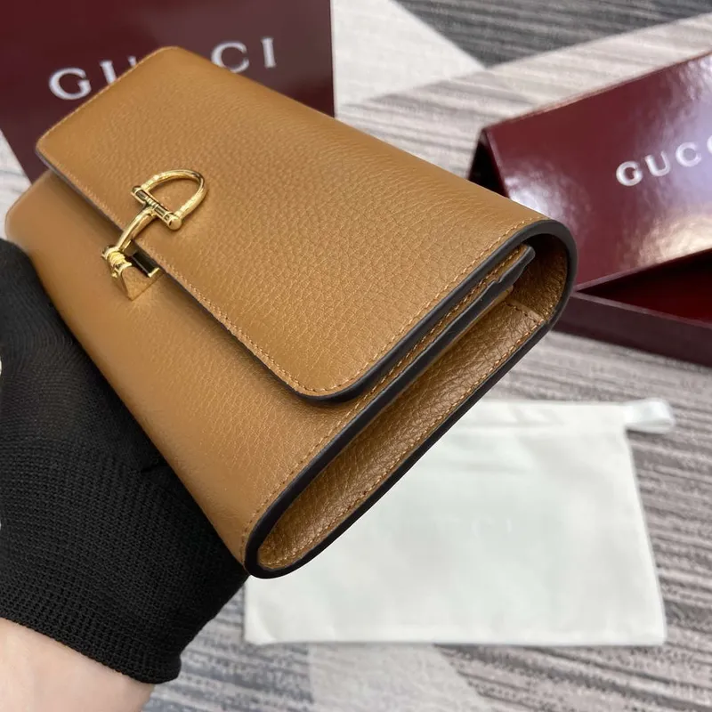 Gucci 828147 Gucci Softbit Kontinentální Peněženka Hnědá