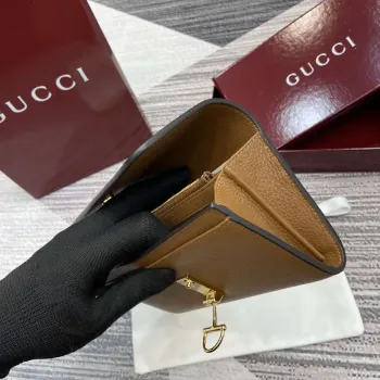 Gucci 828147 Gucci Softbit Kontinentální Peněženka Hnědá