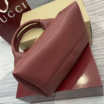 Gucci 837467 Gucci Softbit Medium Top Handle Bag Ancora červená
