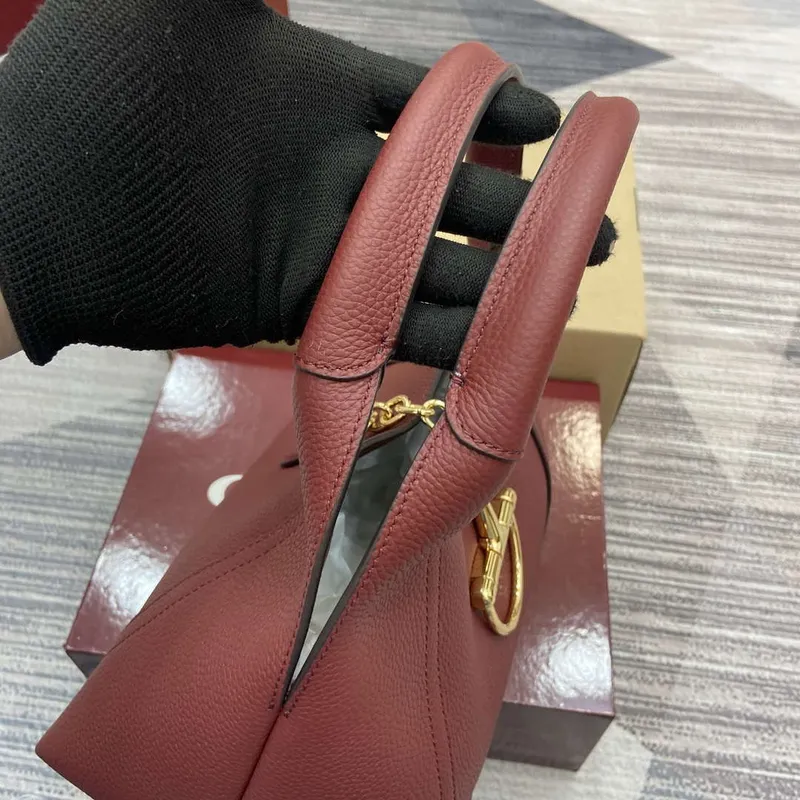 Gucci 837467 Gucci Softbit Medium Top Handle Bag Ancora červená