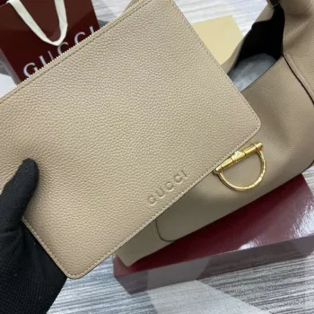 Gucci 837466 Gucci Softbit Maxi Kabelka přes rameno Taupe zrnitá