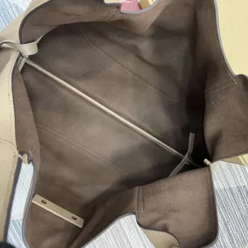 Gucci 837466 Gucci Softbit Maxi Kabelka přes rameno Taupe zrnitá