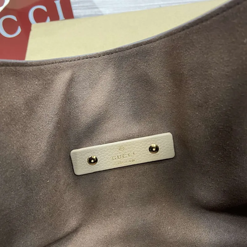 Gucci 837466 Gucci Softbit Maxi Kabelka přes rameno Taupe zrnitá