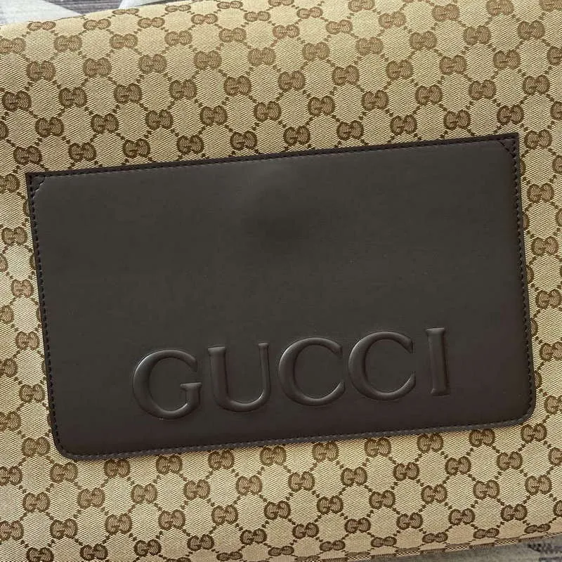 Gucci 821668 GG plátěná střední taška hnědá
