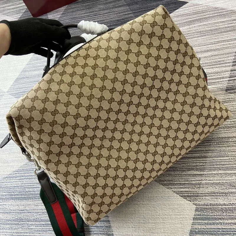 Gucci 821668 GG plátěná střední taška hnědá