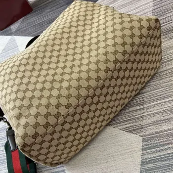 Gucci 821668 GG plátěná střední taška hnědá