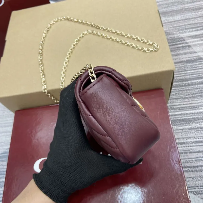 Gucci 841290 GG Marmont Mini Kabelka přes rameno Ancora červená