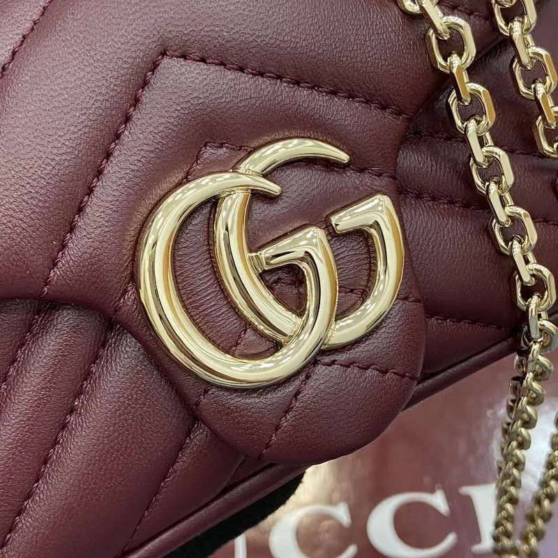 Gucci 841290 GG Marmont Mini Kabelka přes rameno Ancora červená