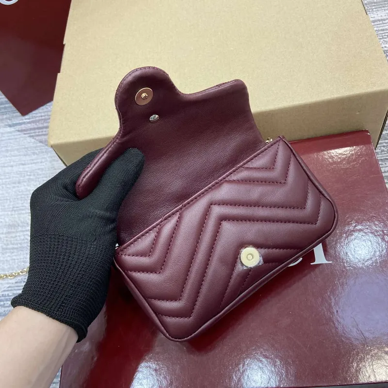 Gucci 841290 GG Marmont Mini Kabelka přes rameno Ancora červená