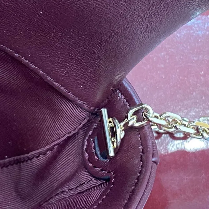 Gucci 841290 GG Marmont Mini Kabelka přes rameno Ancora červená